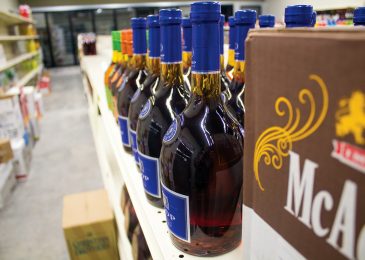 Lucky’s pops the cork: New liquor store opens Feb. 13